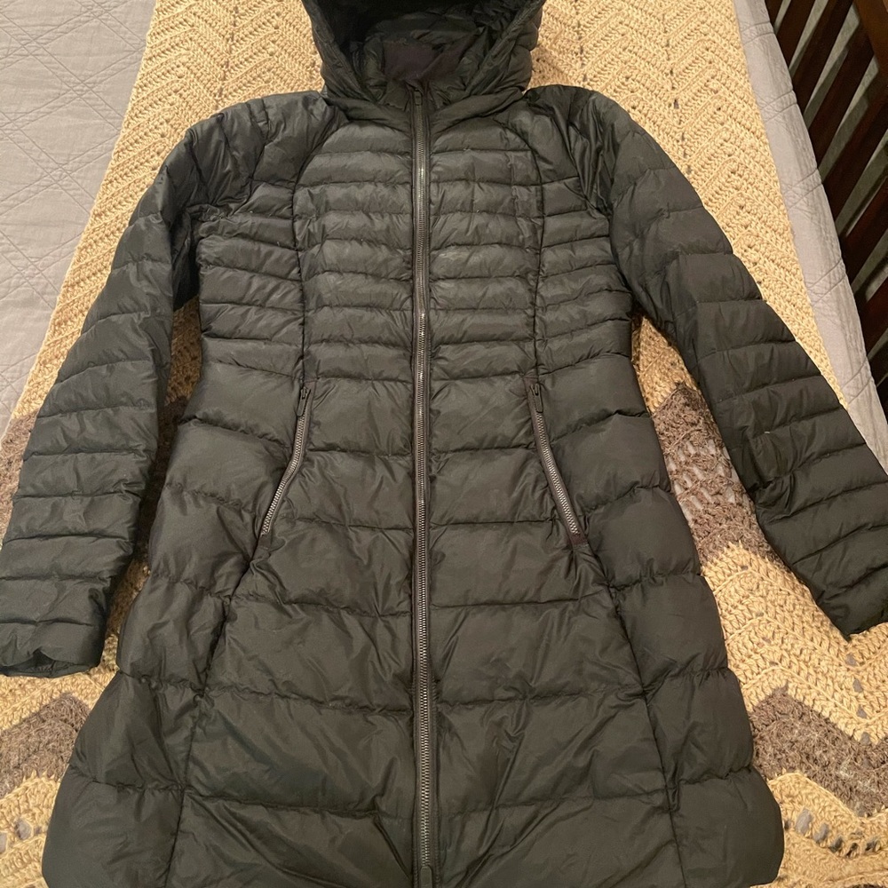 Lululemon Brave The Cold Jacket - Size 8